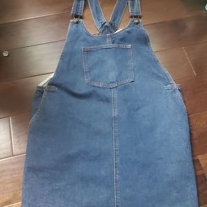Forever21 overall jean dress size medium in women's fits size 6-8